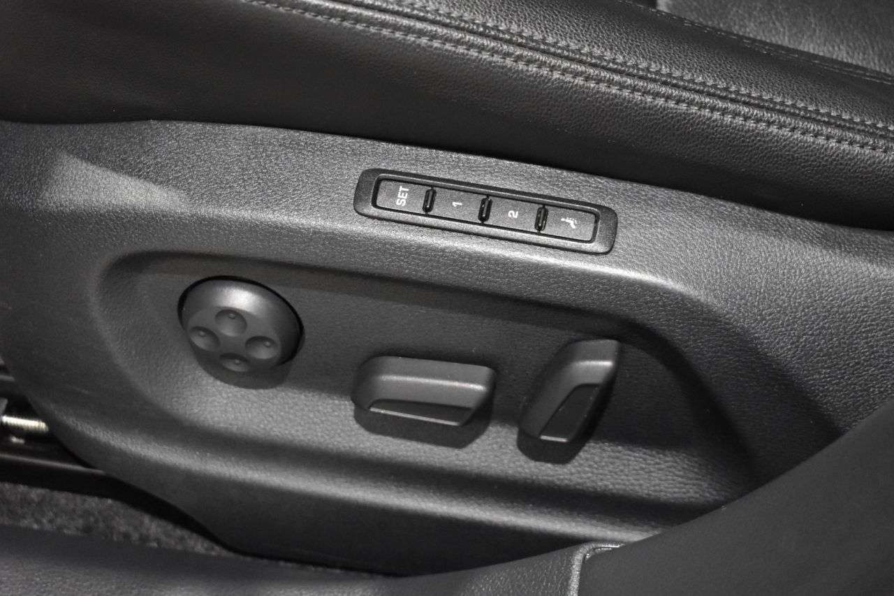 SEAT ALHAMBRA en Minoautos