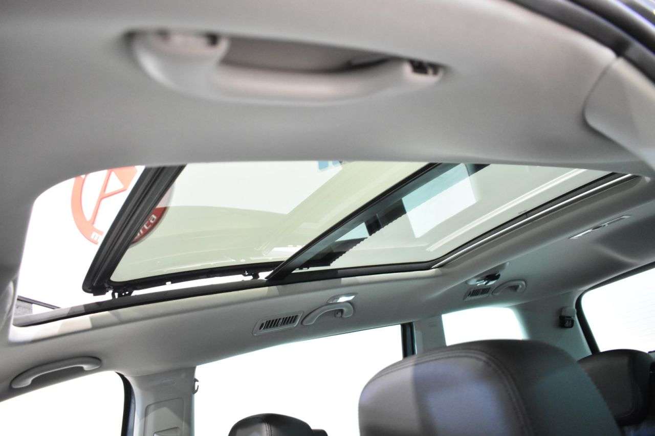 SEAT ALHAMBRA en Minoautos