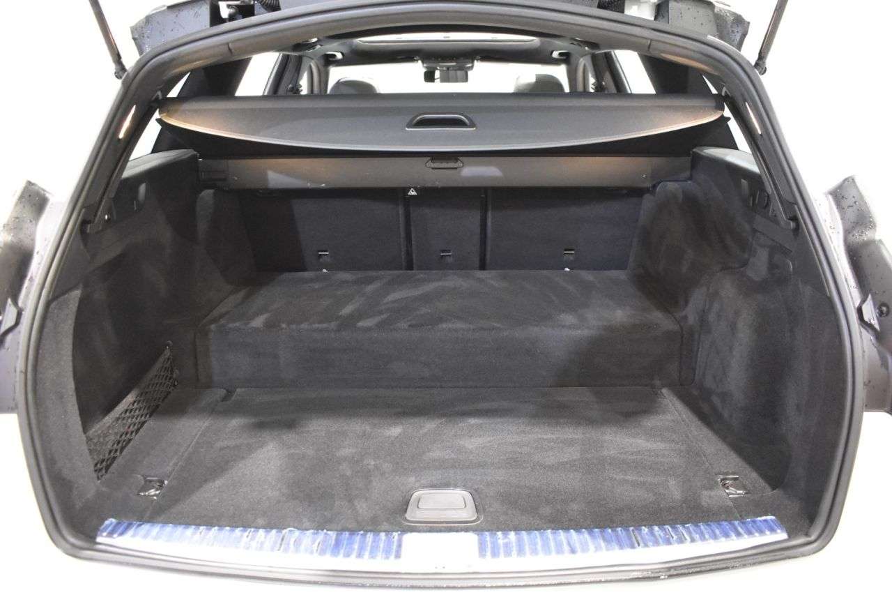 MERCEDES-BENZ CLASE E ESTATE en Minoautos