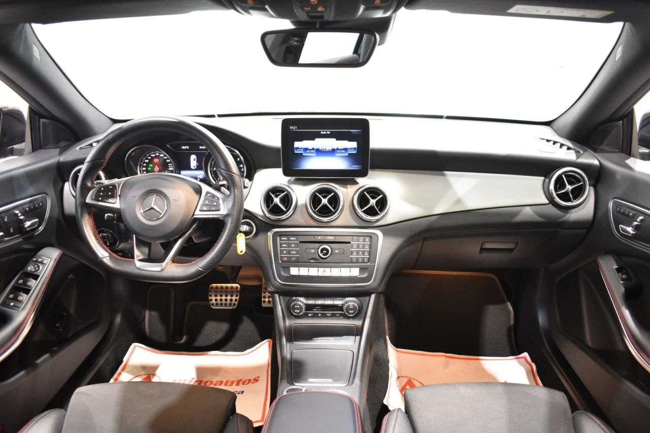 MERCEDES-BENZ CLASE CLA en Minoautos