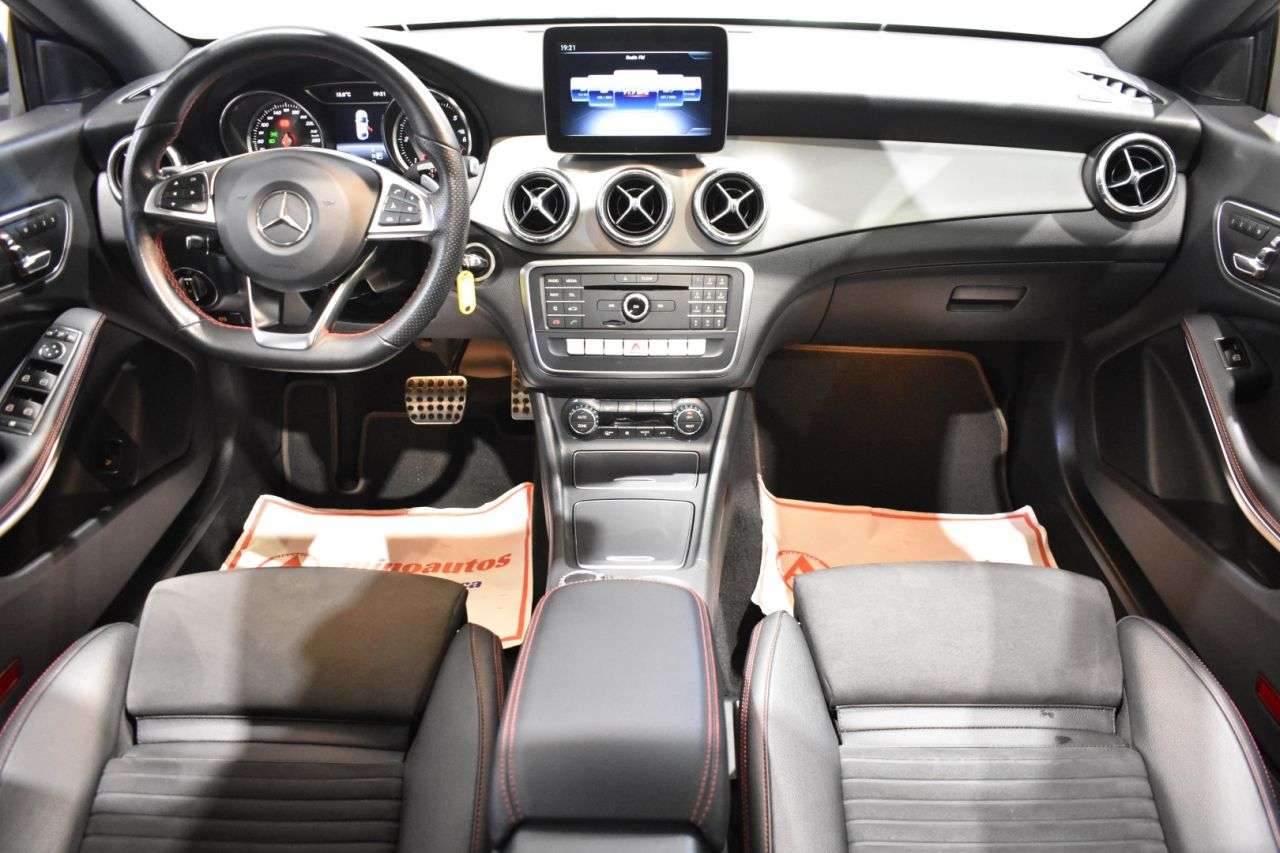 MERCEDES-BENZ CLASE CLA en Minoautos