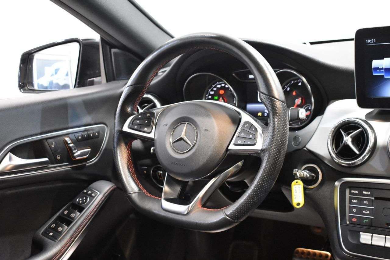MERCEDES-BENZ CLASE CLA en Minoautos