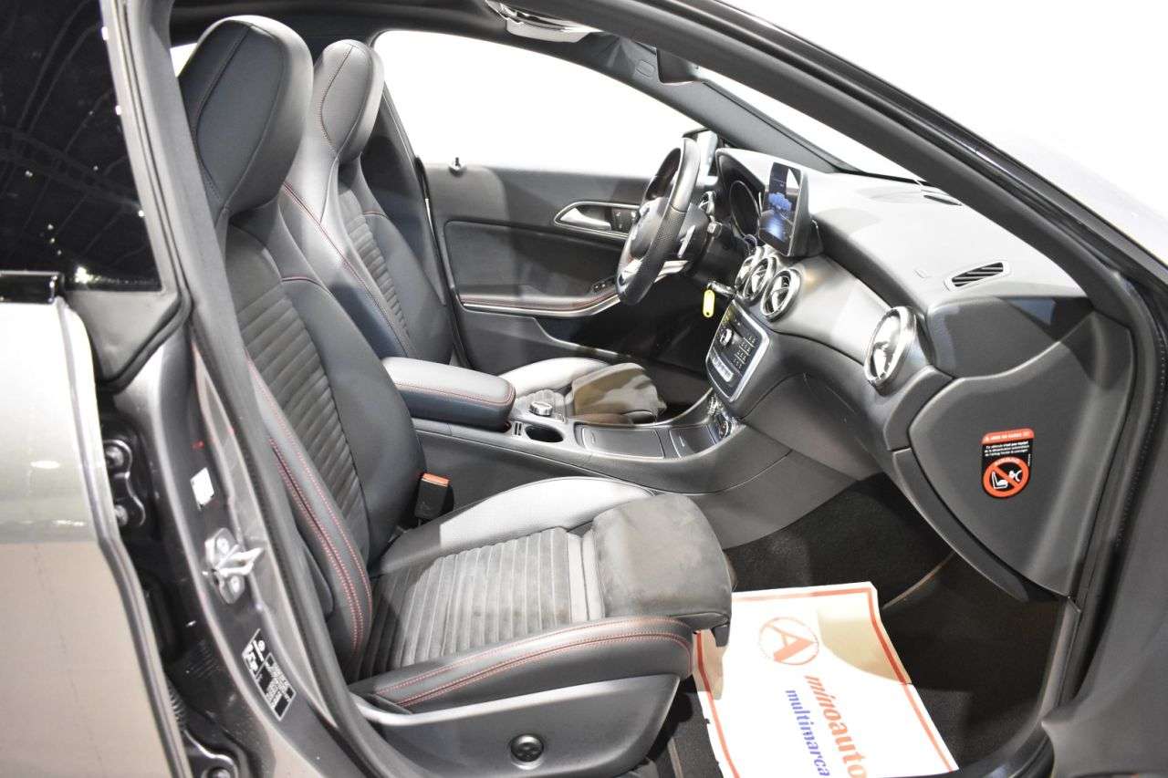 MERCEDES-BENZ CLASE CLA en Minoautos