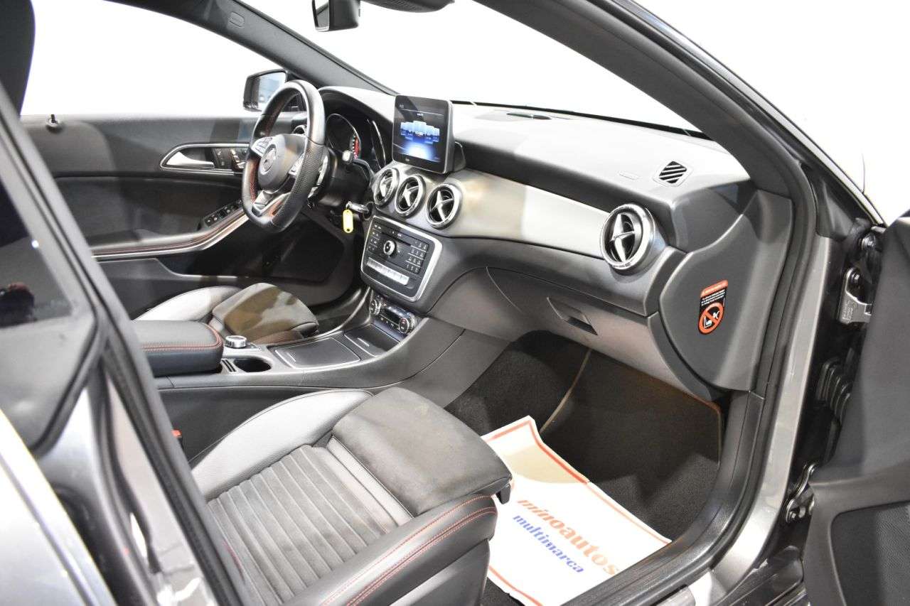 MERCEDES-BENZ CLASE CLA en Minoautos