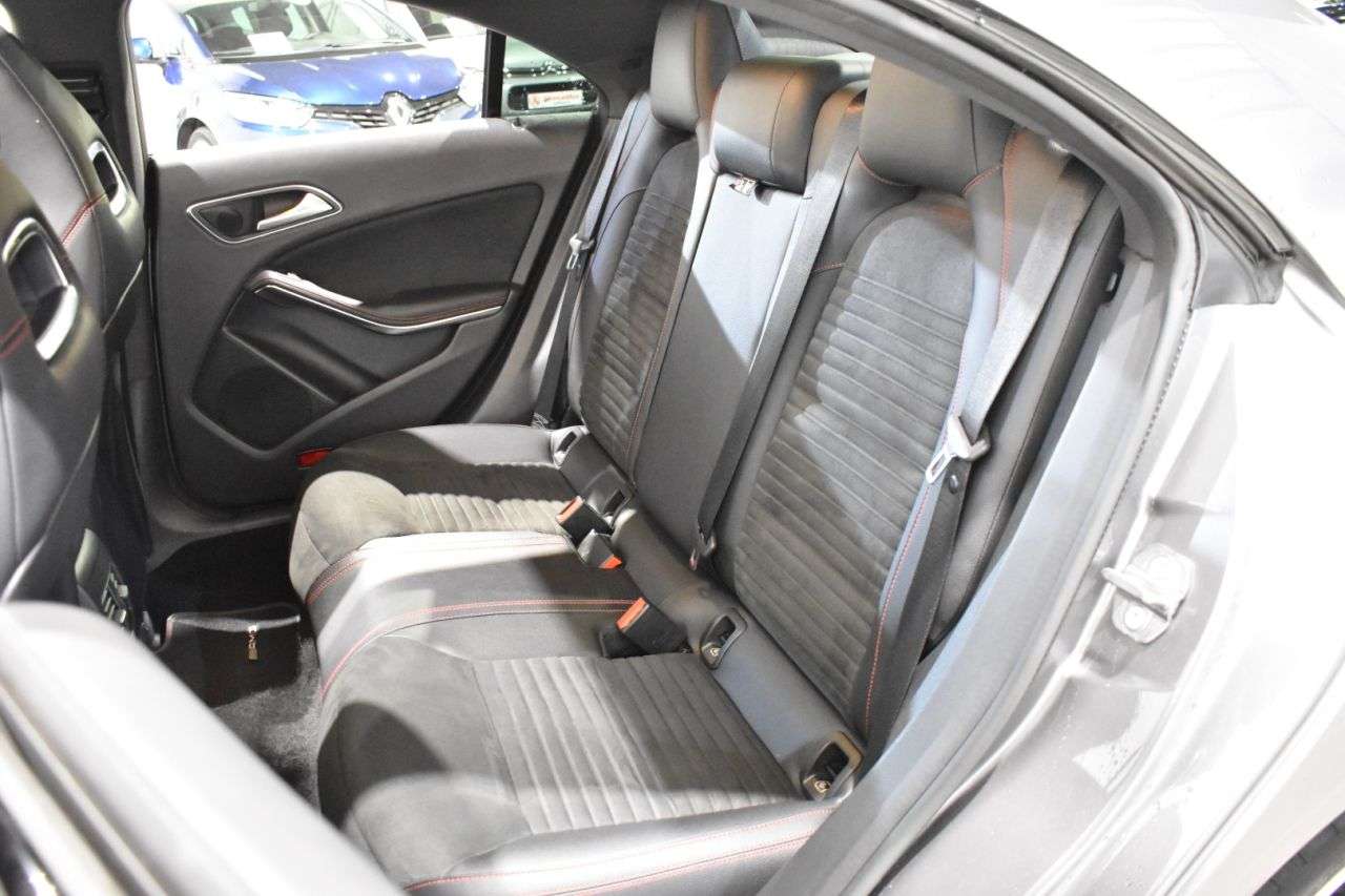 MERCEDES-BENZ CLASE CLA en Minoautos