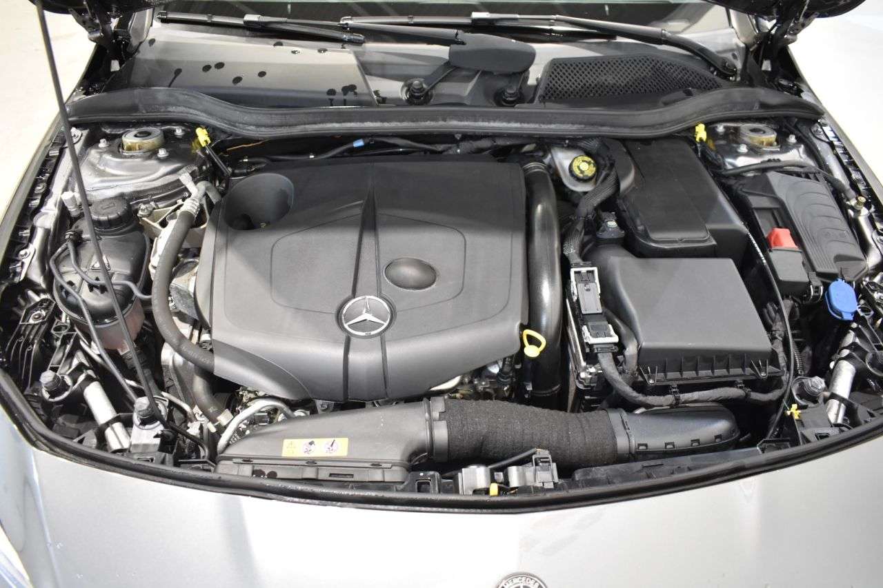 MERCEDES-BENZ CLASE CLA en Minoautos