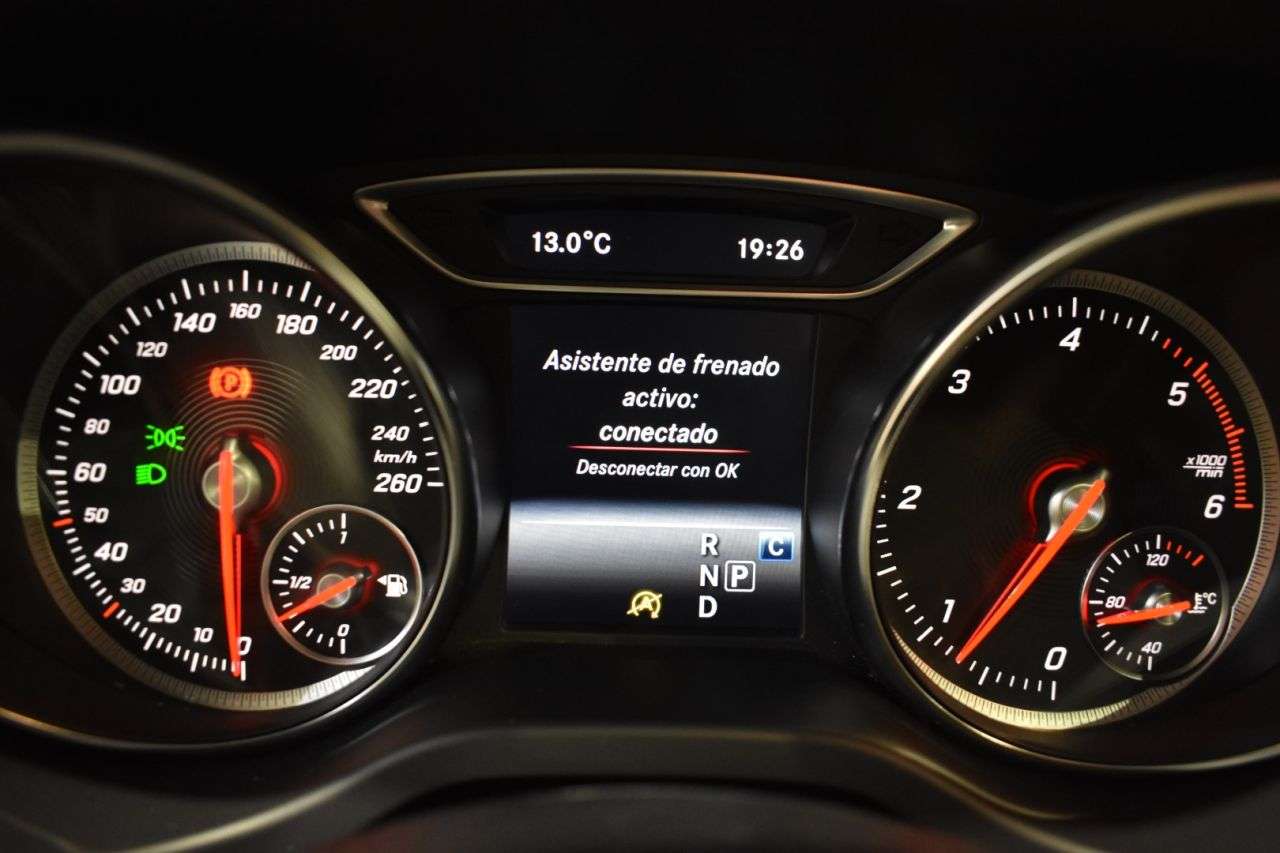 MERCEDES-BENZ CLASE CLA en Minoautos