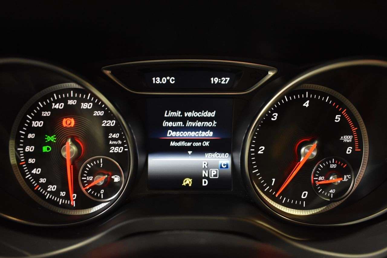 MERCEDES-BENZ CLASE CLA en Minoautos