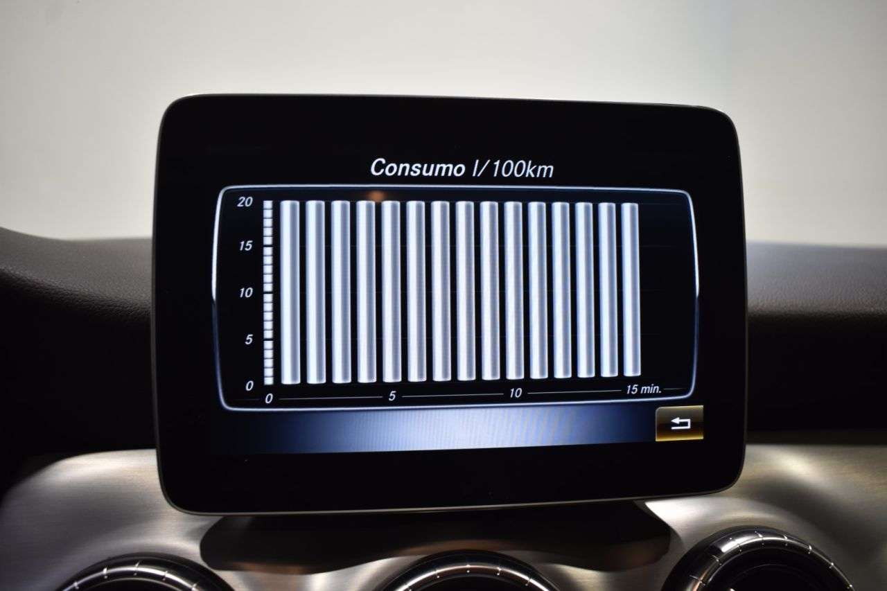 MERCEDES-BENZ CLASE CLA en Minoautos