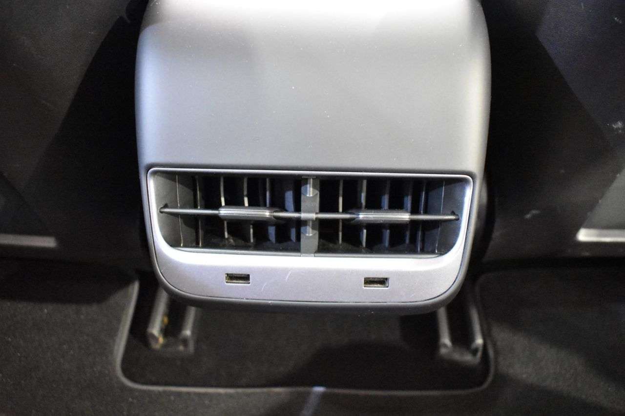 TESLA MODEL 3 en Minoautos