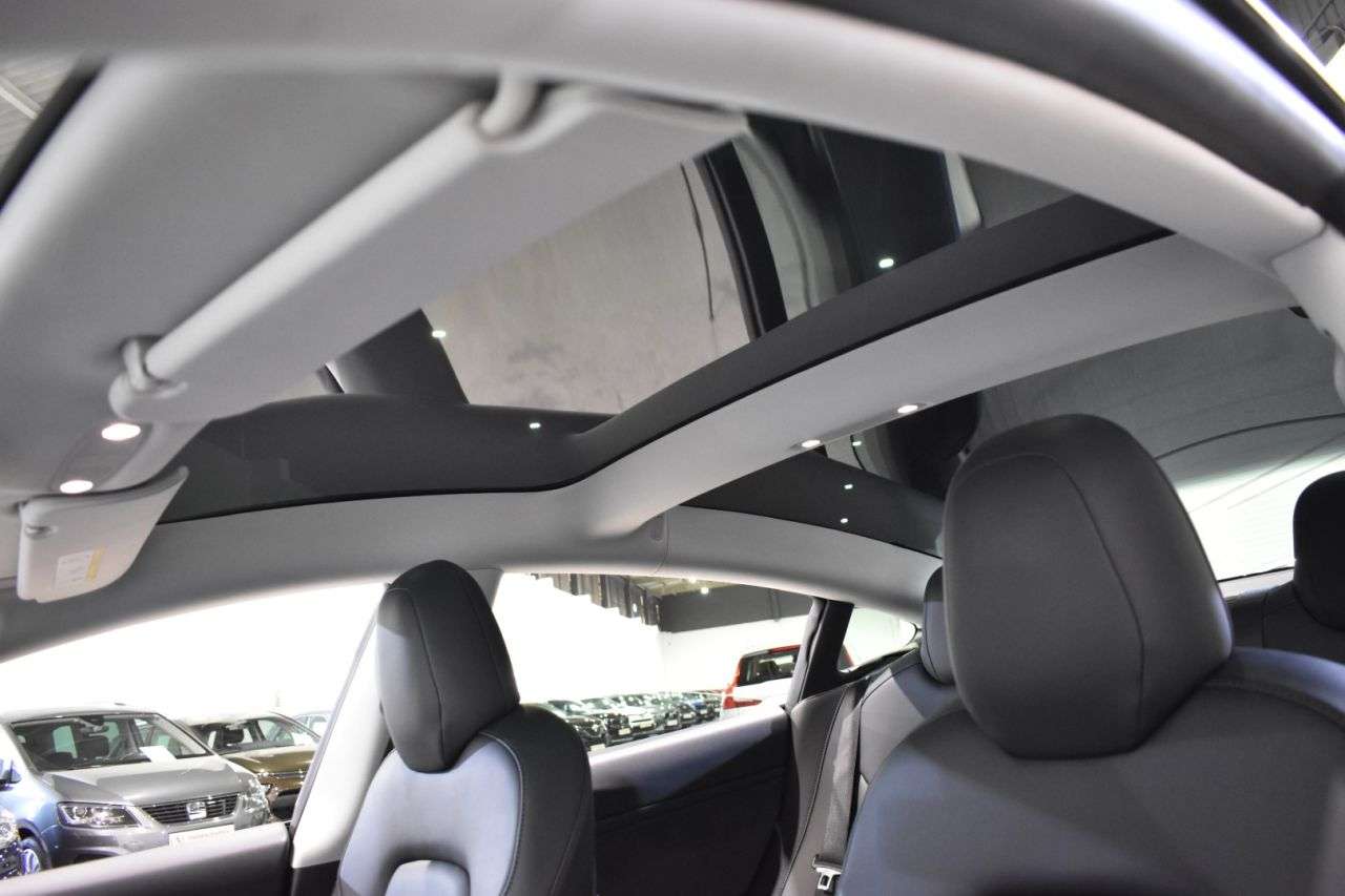 TESLA MODEL 3 en Minoautos