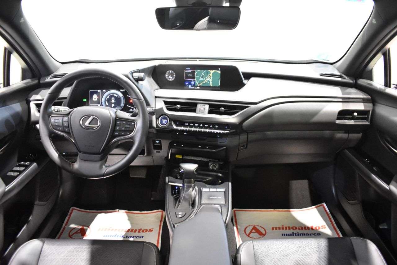 LEXUS UX en Minoautos