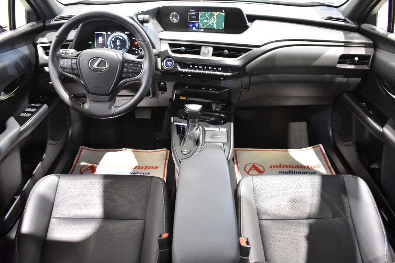 LEXUS UX en Minoautos