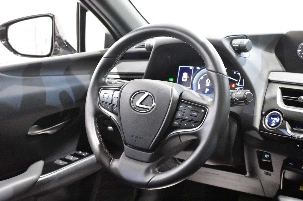 LEXUS UX en Minoautos
