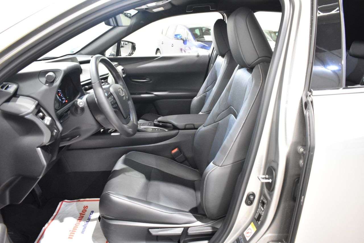 LEXUS UX en Minoautos