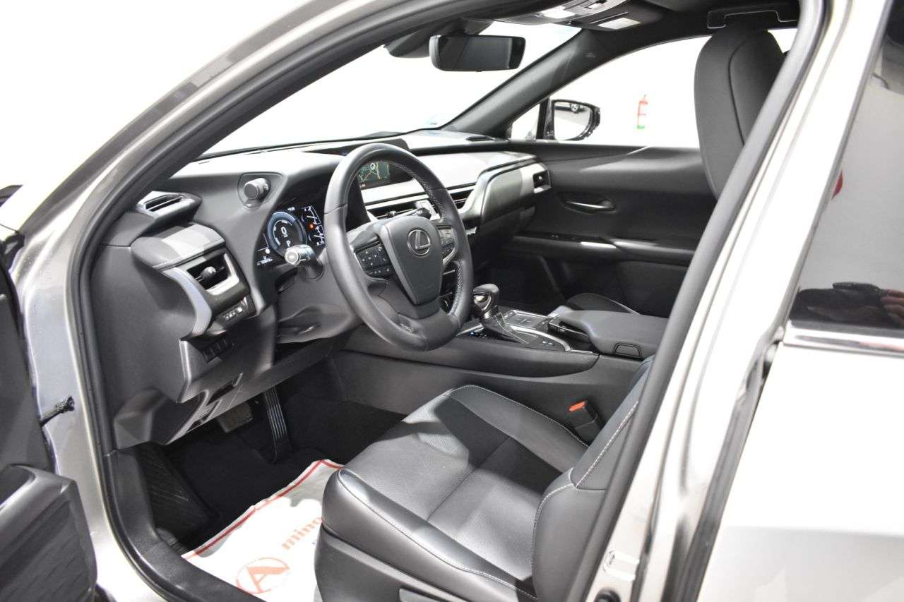 LEXUS UX en Minoautos