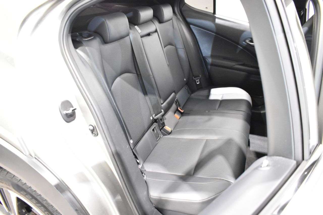 LEXUS UX en Minoautos