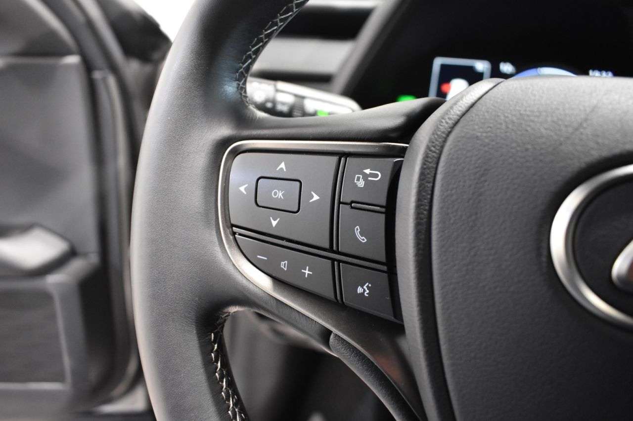 LEXUS UX en Minoautos