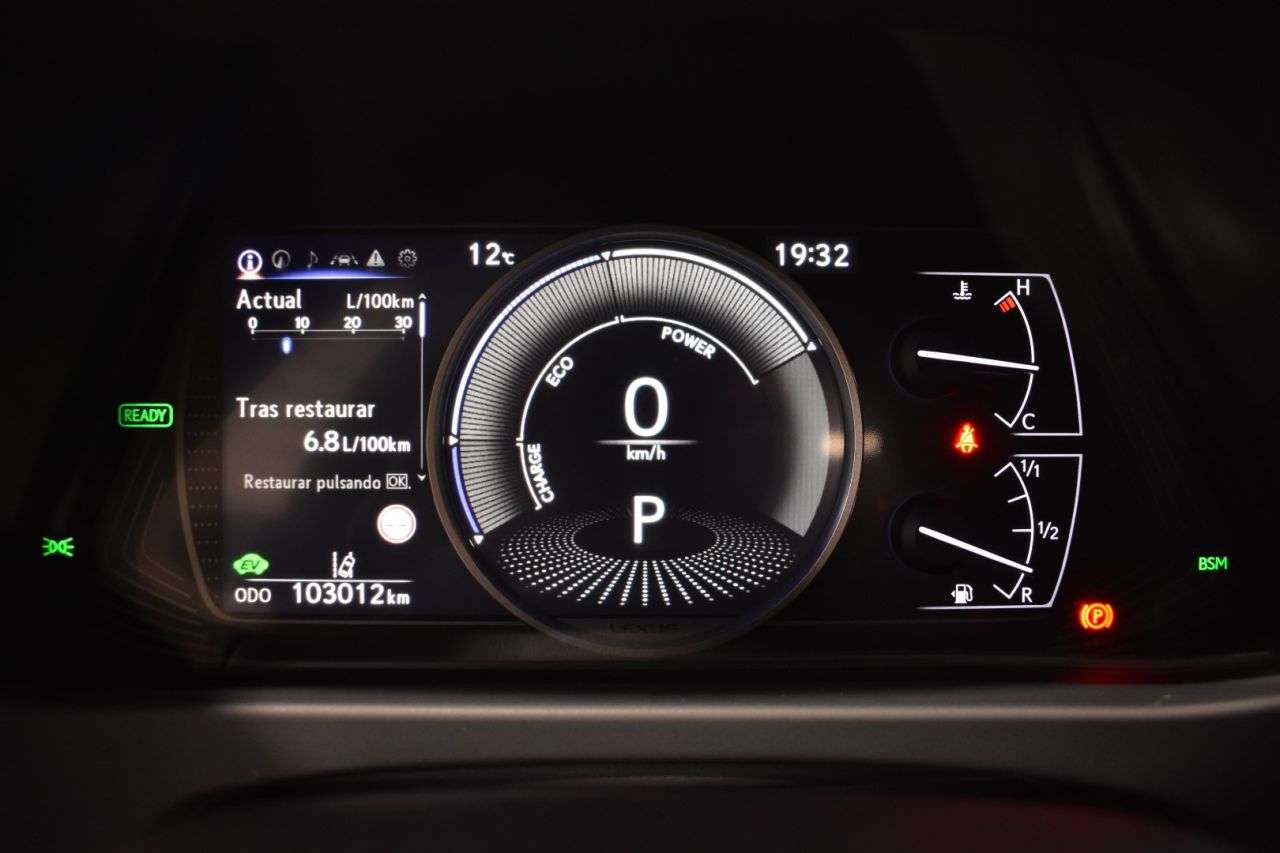 LEXUS UX en Minoautos