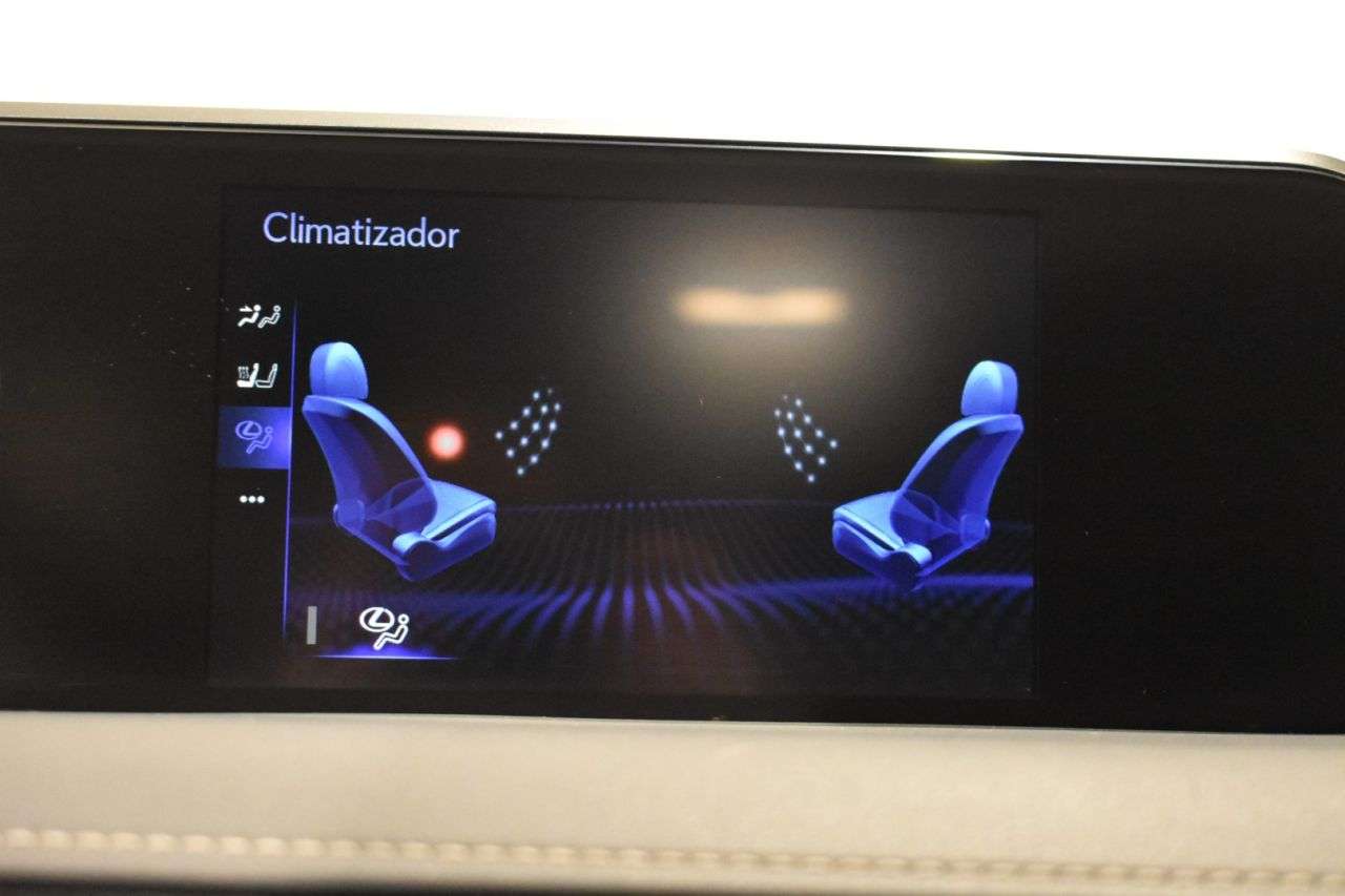 LEXUS UX en Minoautos