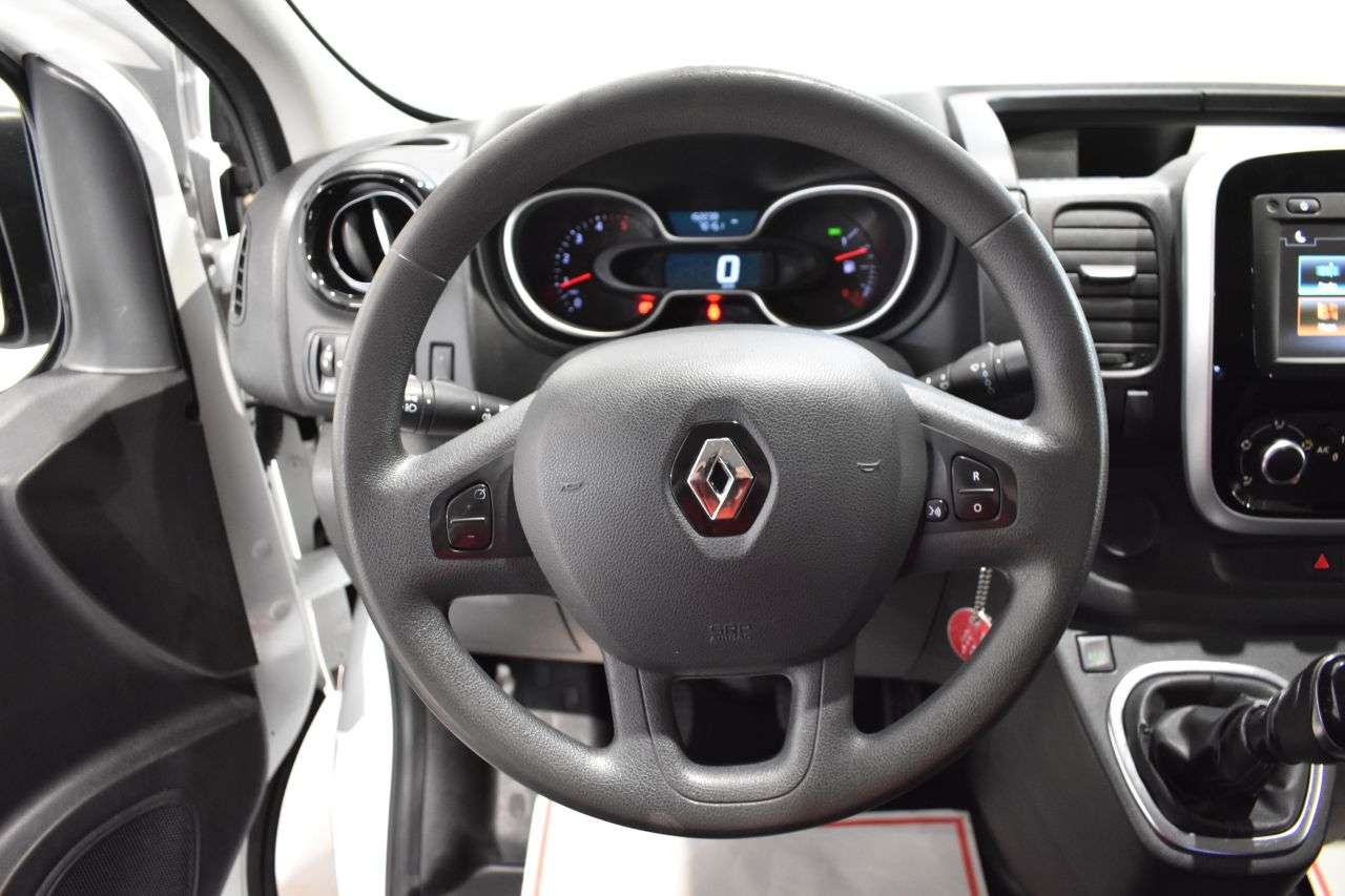 RENAULT TRAFIC en Minoautos