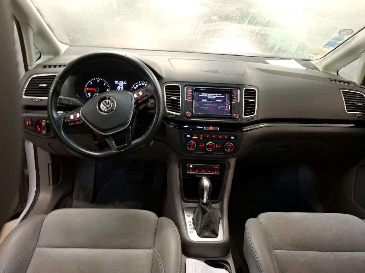 VW SHARAN en Minoautos