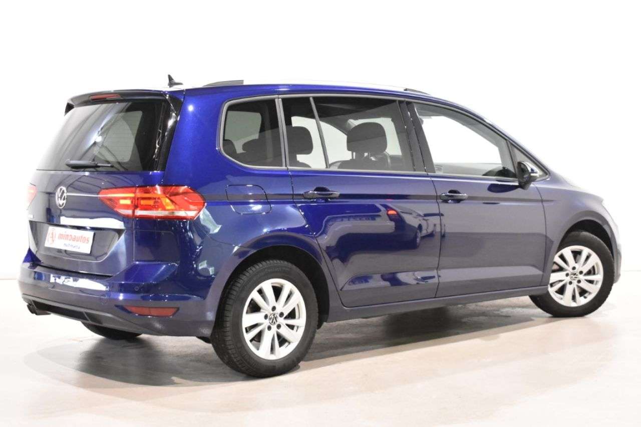 VW TOURAN en Minoautos