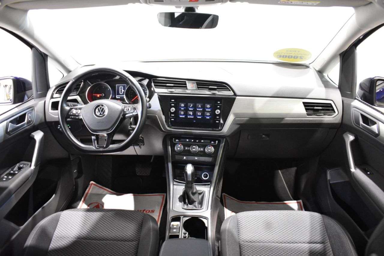 VW TOURAN en Minoautos