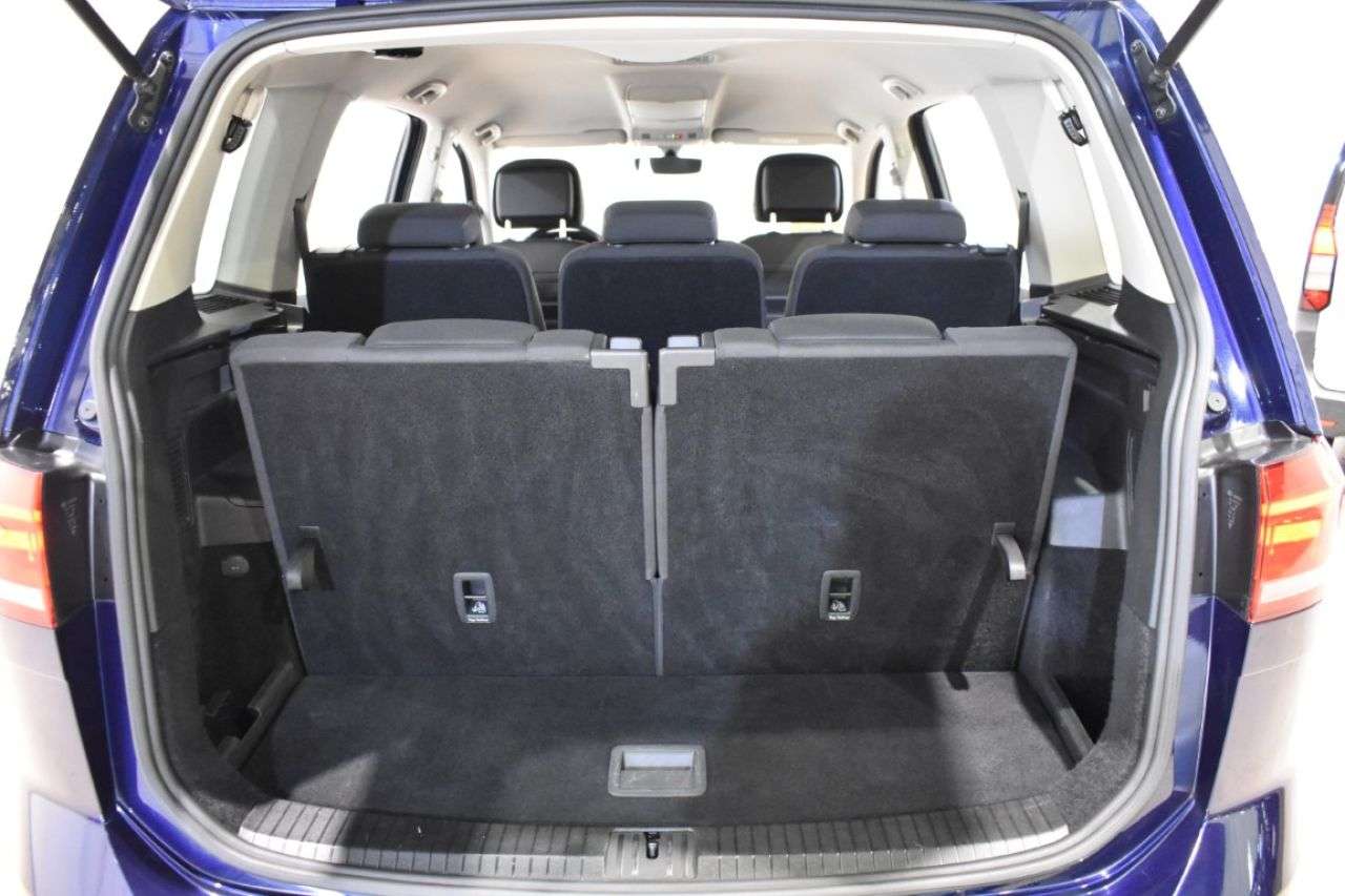 VW TOURAN en Minoautos