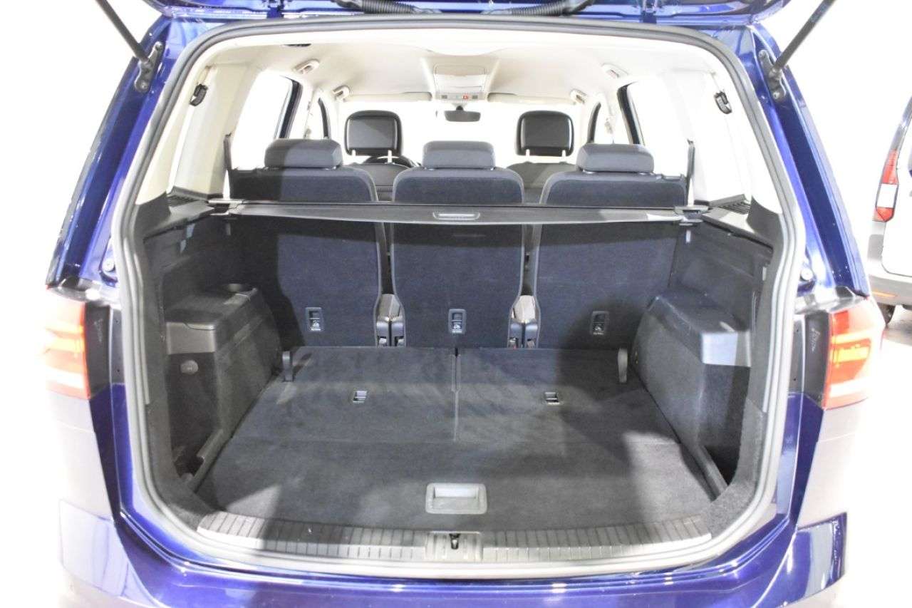 VW TOURAN en Minoautos