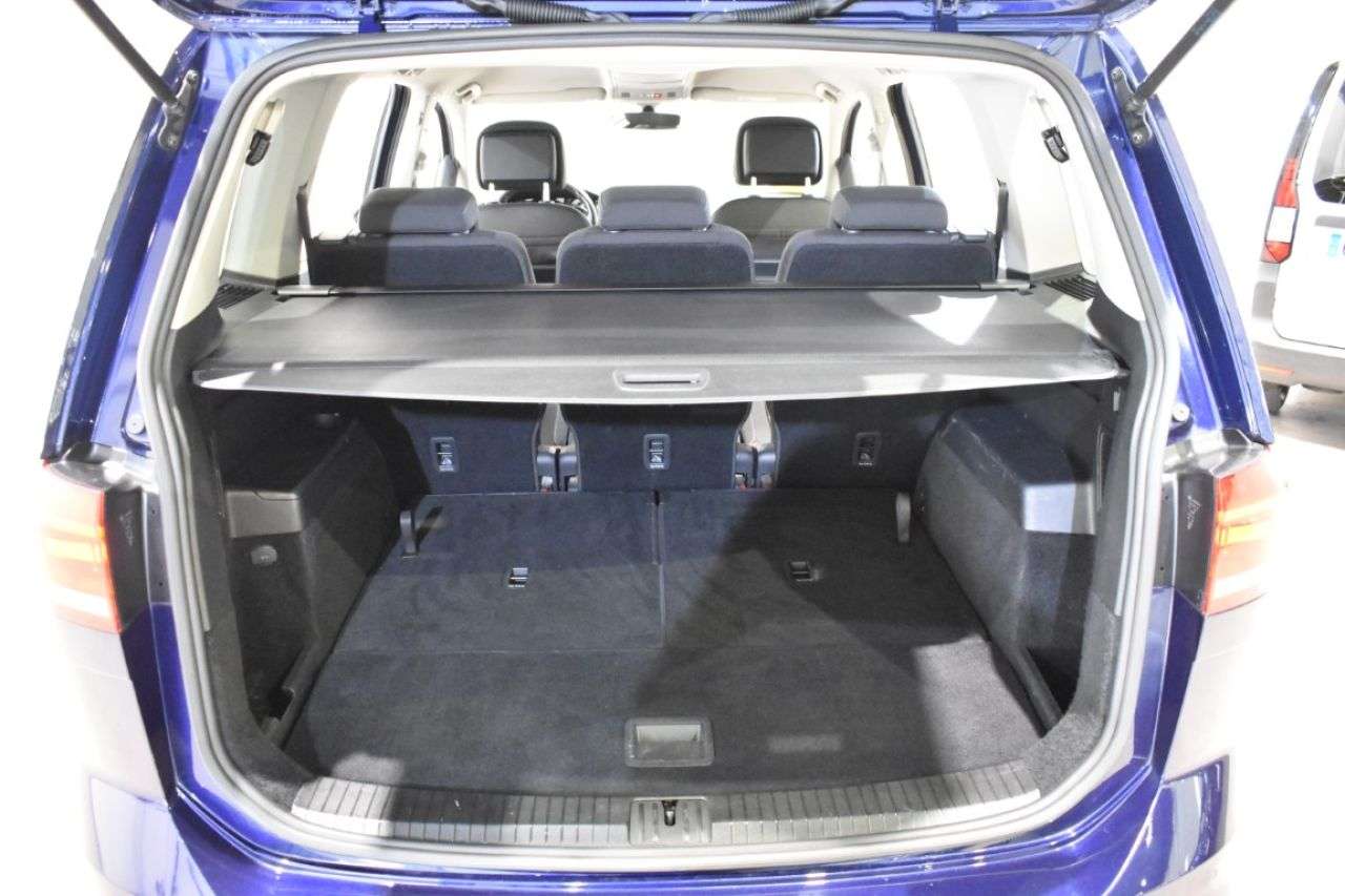 VW TOURAN en Minoautos