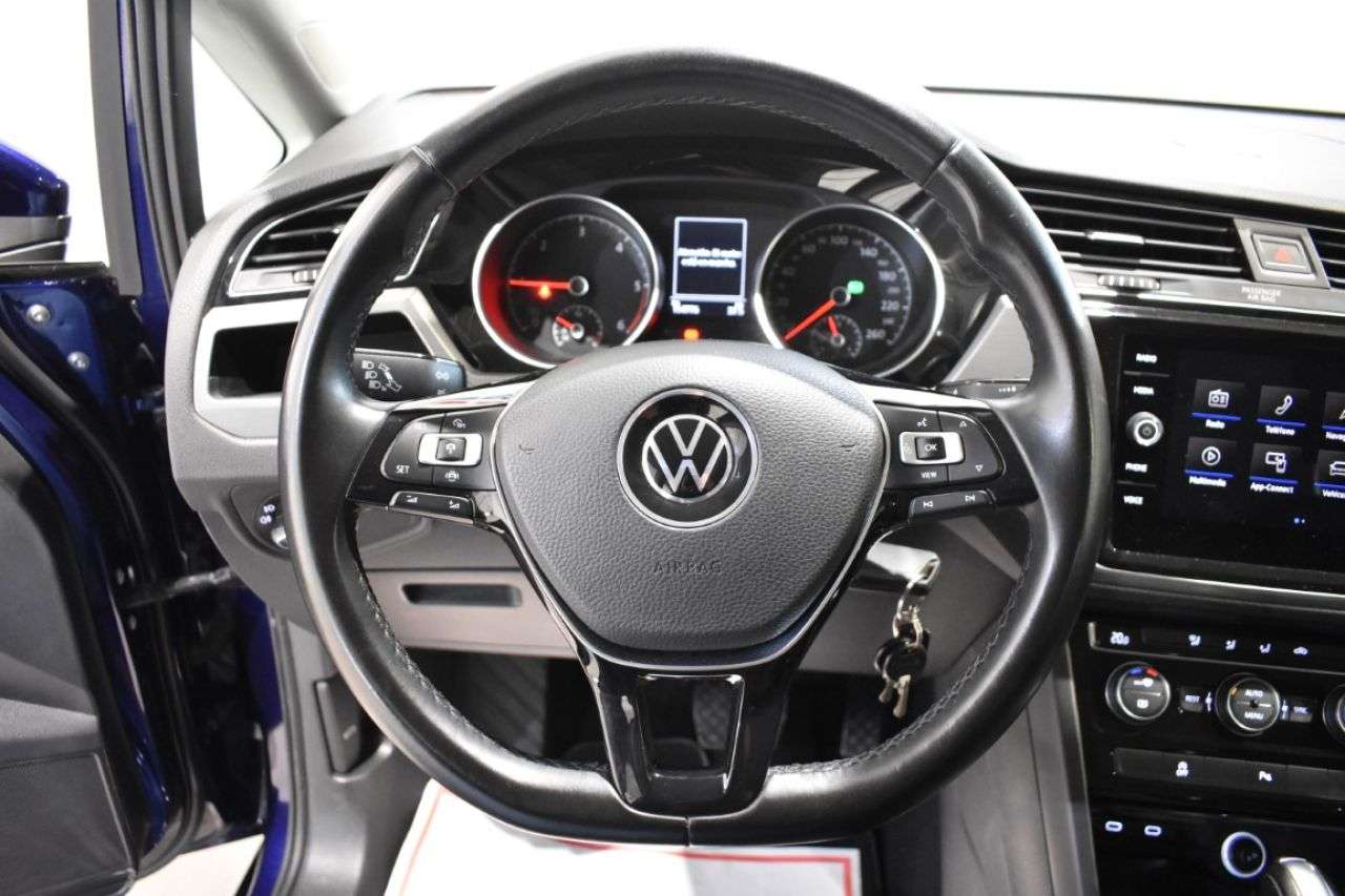 VW TOURAN en Minoautos