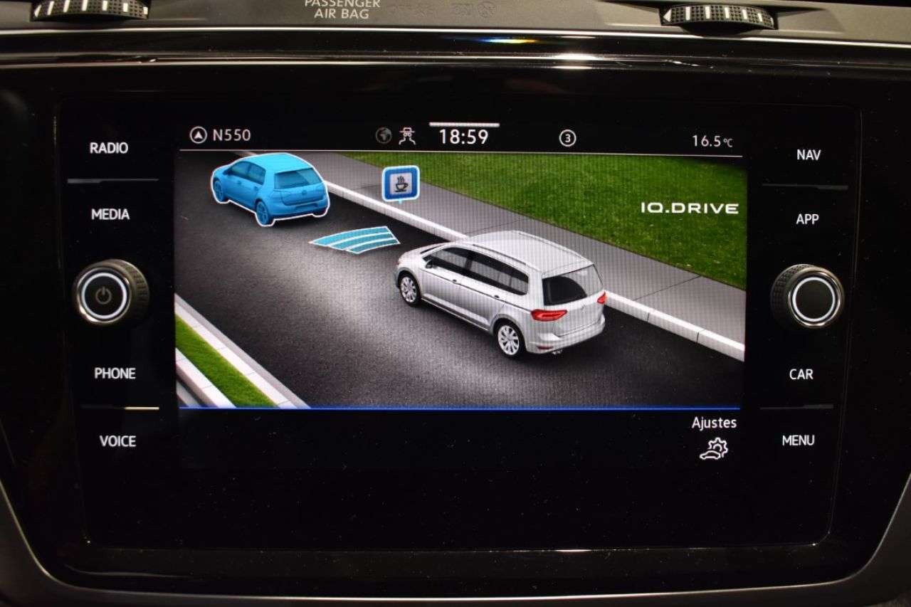 VW TOURAN en Minoautos