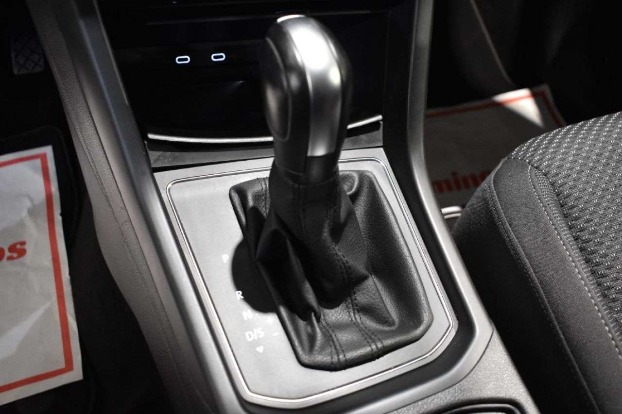 VW TOURAN en Minoautos