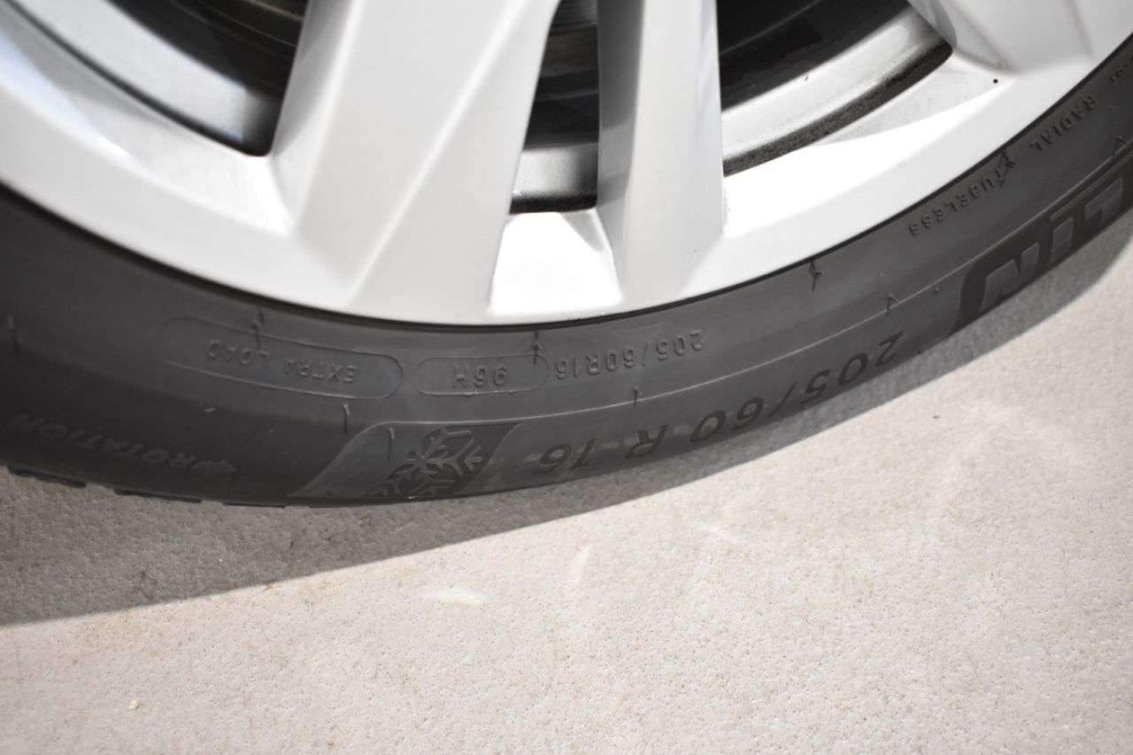 VW TOURAN en Minoautos