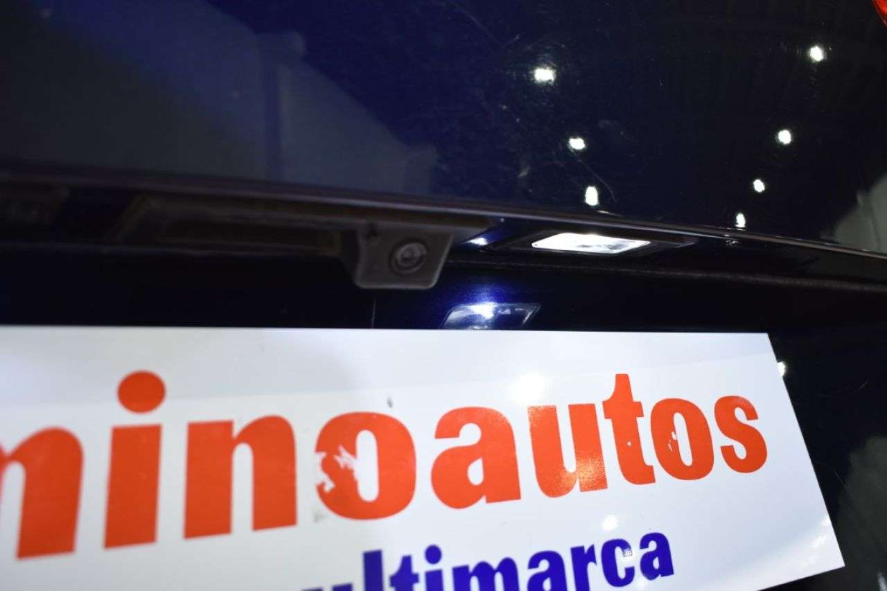 VW TOURAN en Minoautos