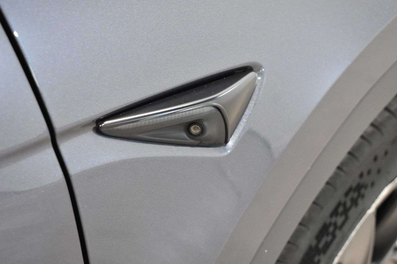 TESLA MODEL Y en Minoautos