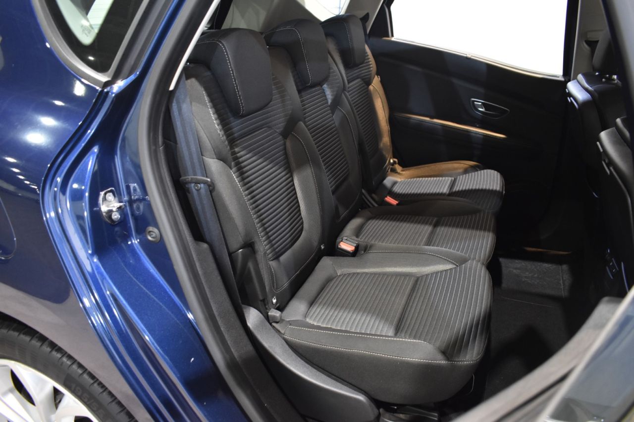 RENAULT SCENIC en Minoautos