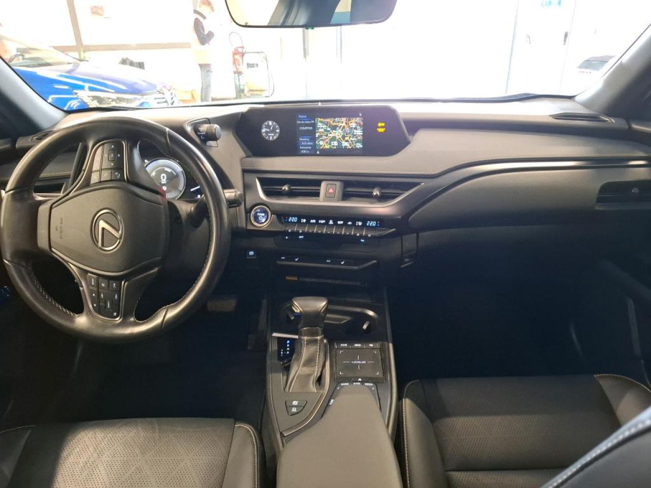 LEXUS UX en Minoautos