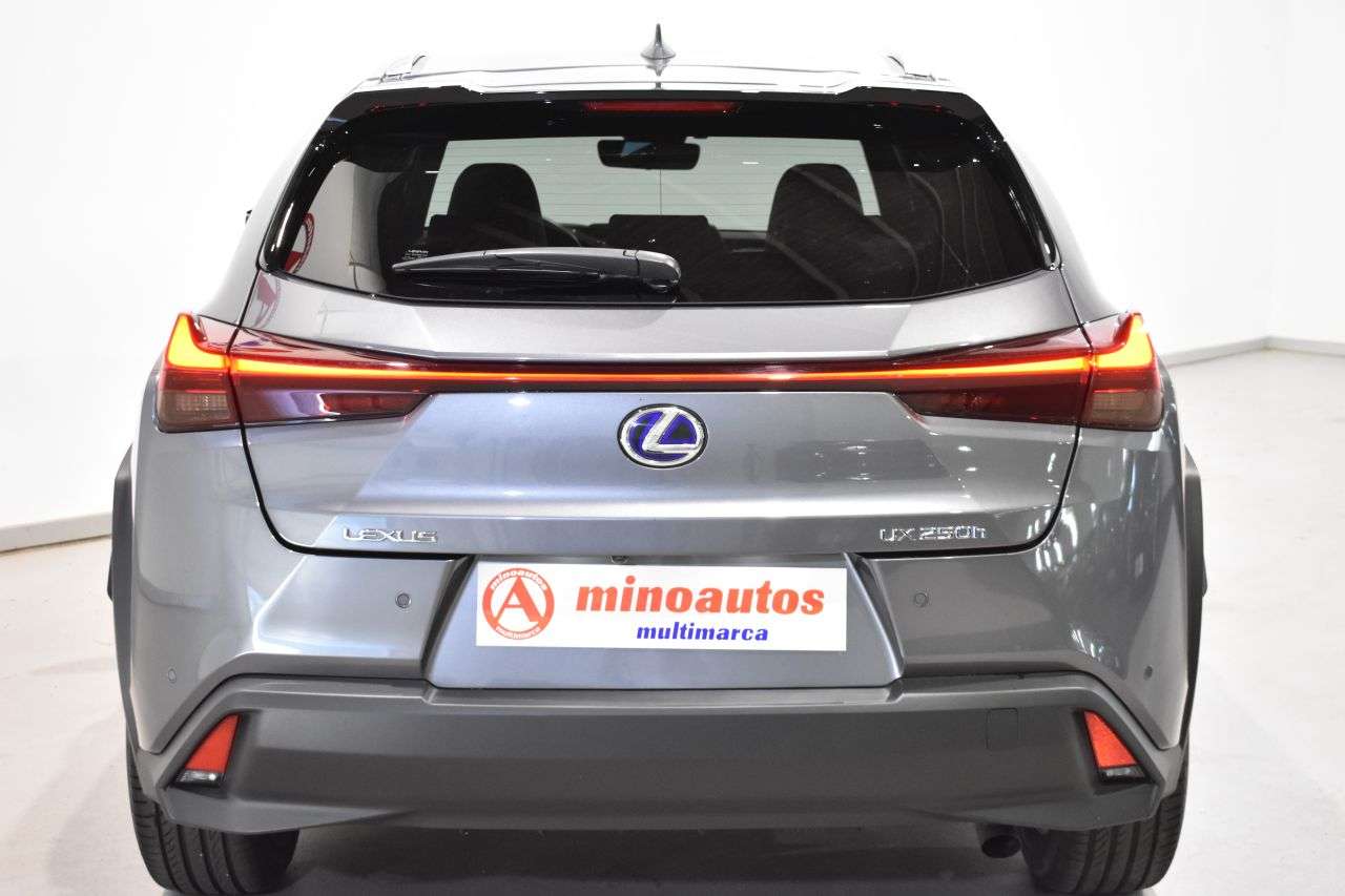 LEXUS UX en Minoautos