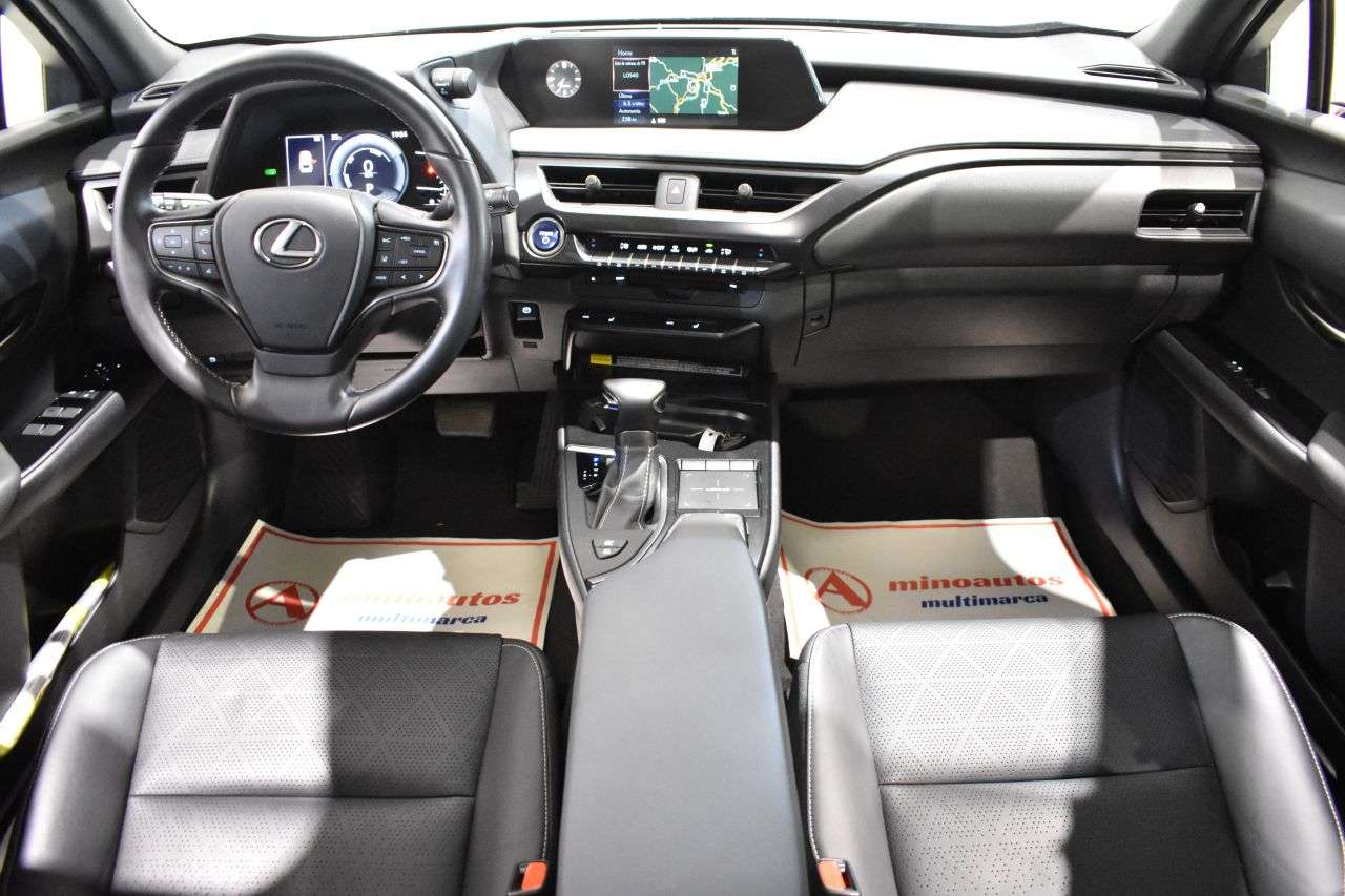 LEXUS UX en Minoautos