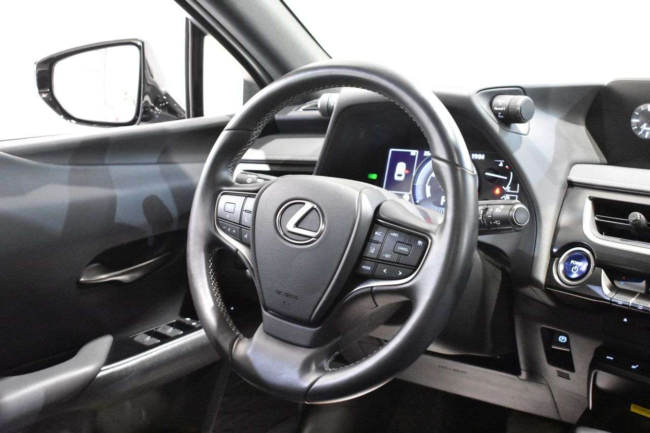 LEXUS UX en Minoautos