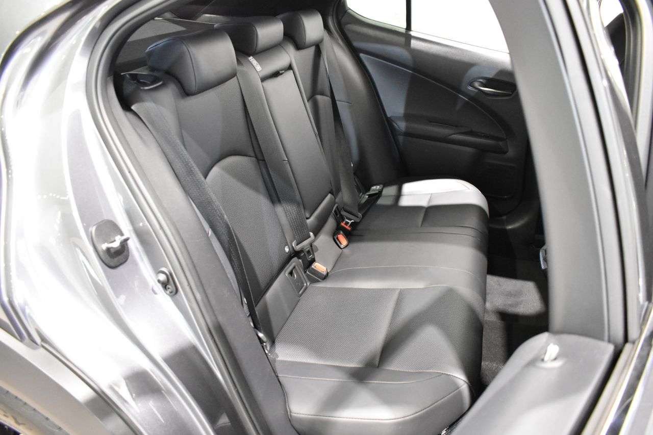 LEXUS UX en Minoautos