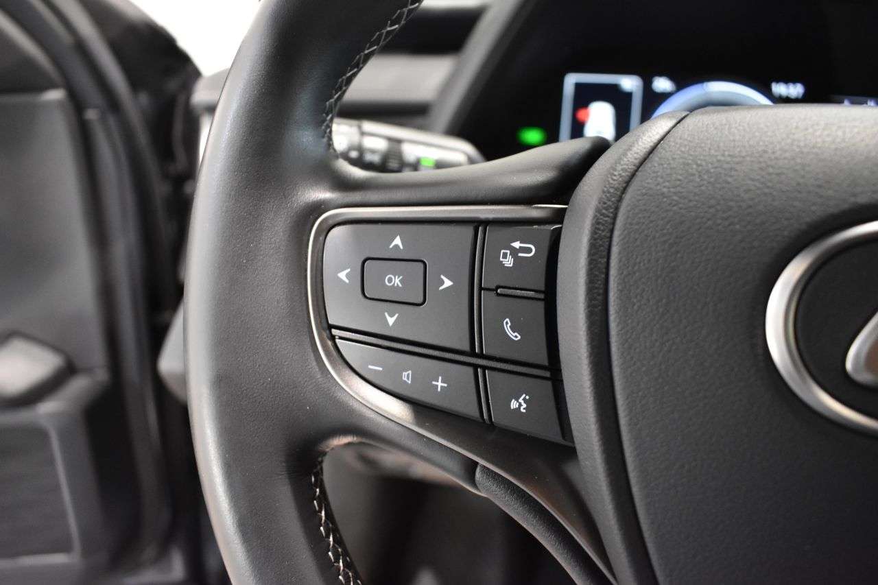 LEXUS UX en Minoautos