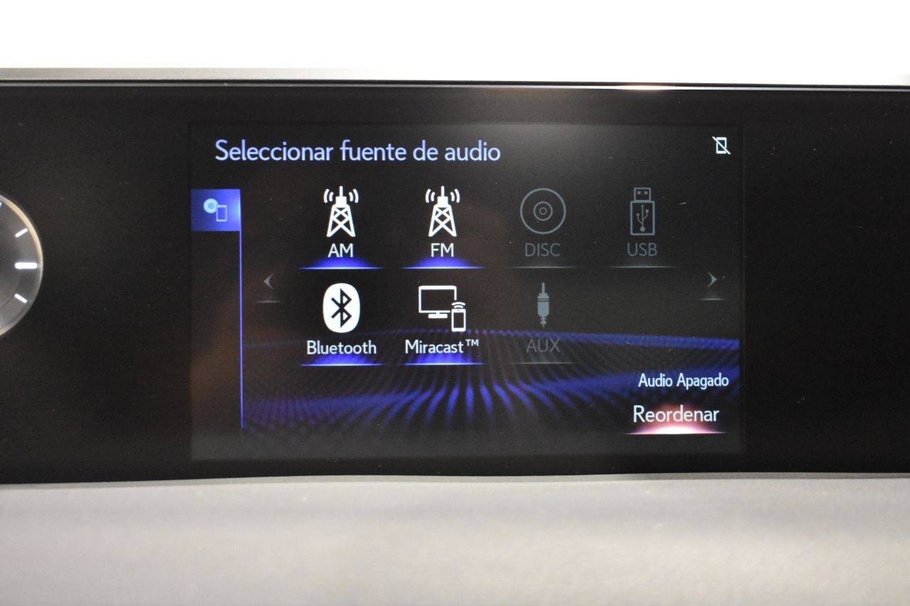 LEXUS UX en Minoautos