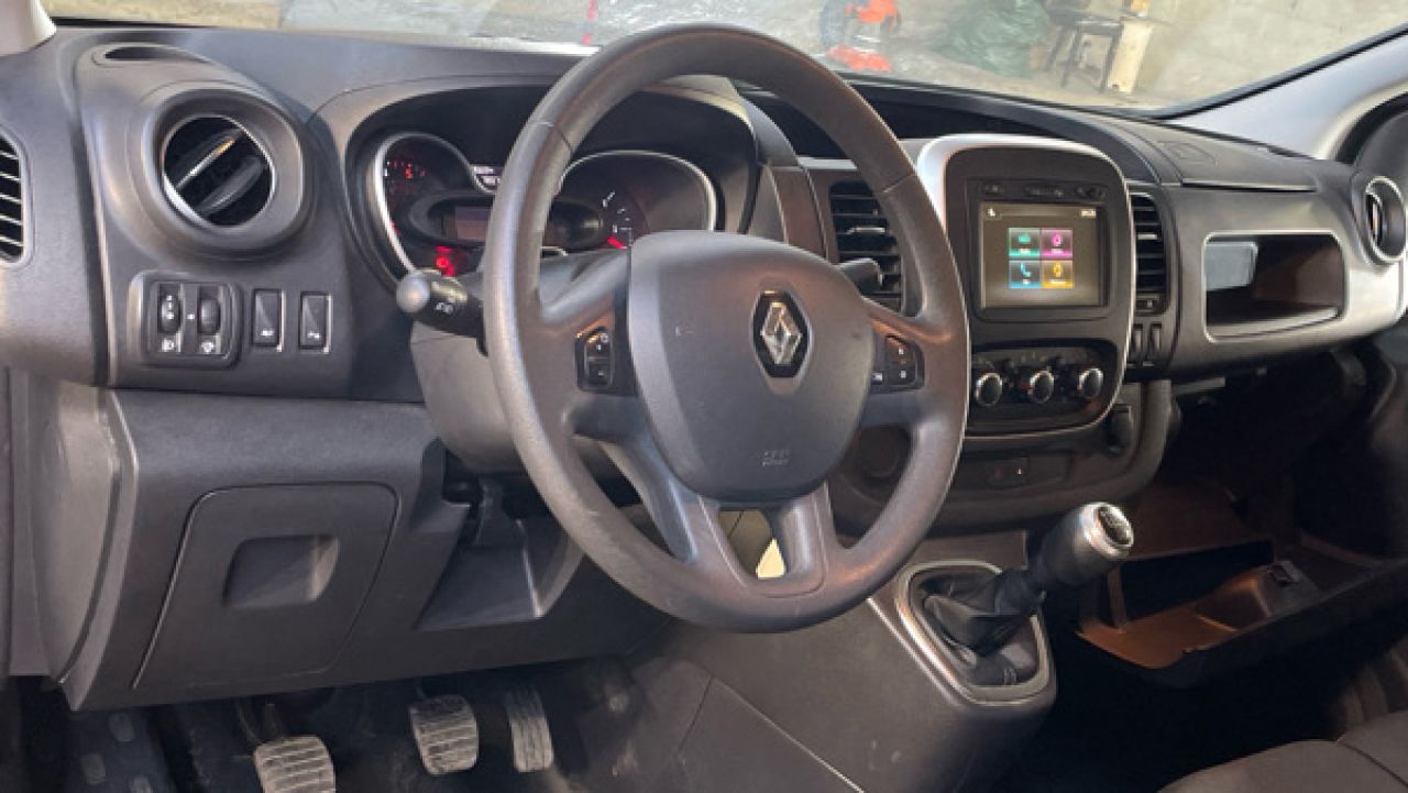 RENAULT TRAFIC en Minoautos