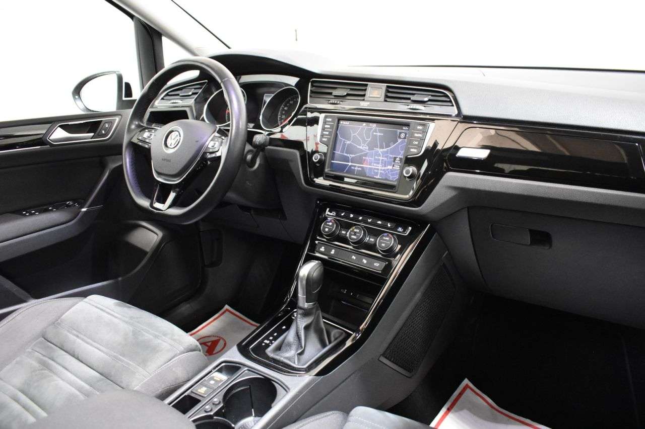 VW TOURAN en Minoautos