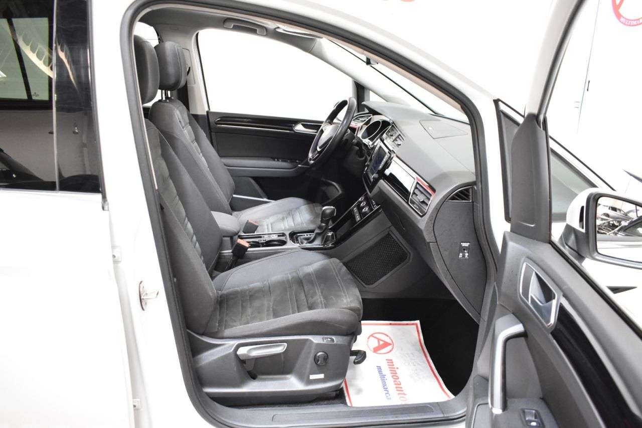 VW TOURAN en Minoautos