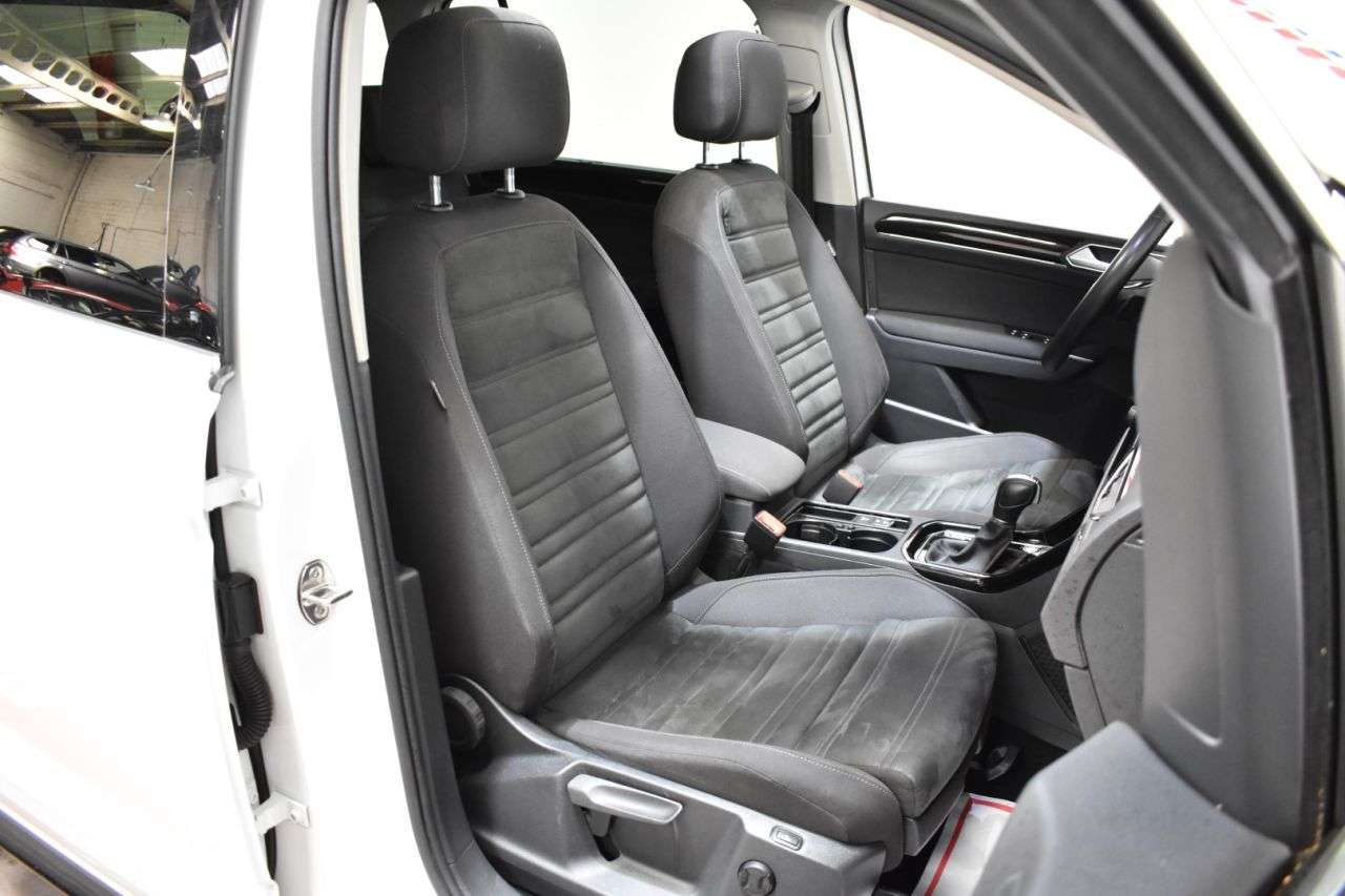 VW TOURAN en Minoautos