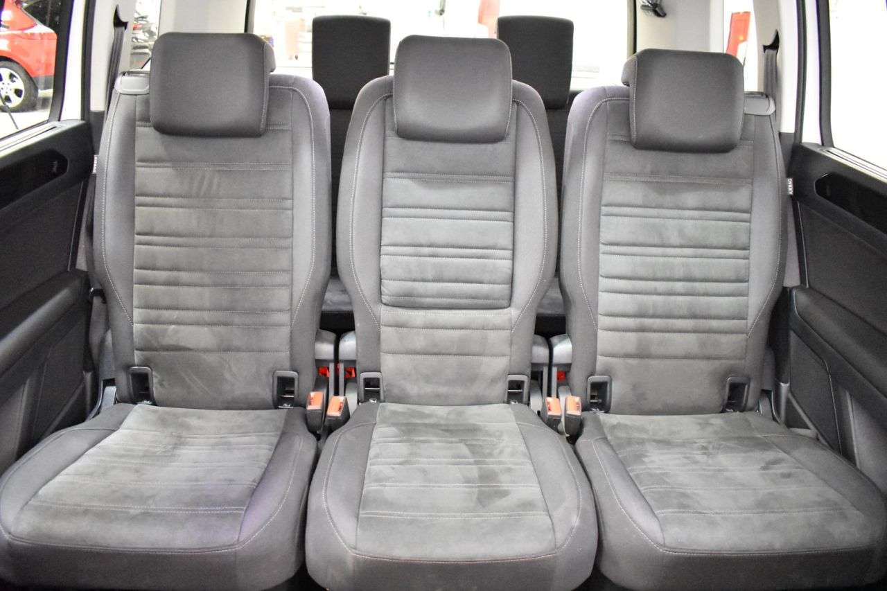 VW TOURAN en Minoautos